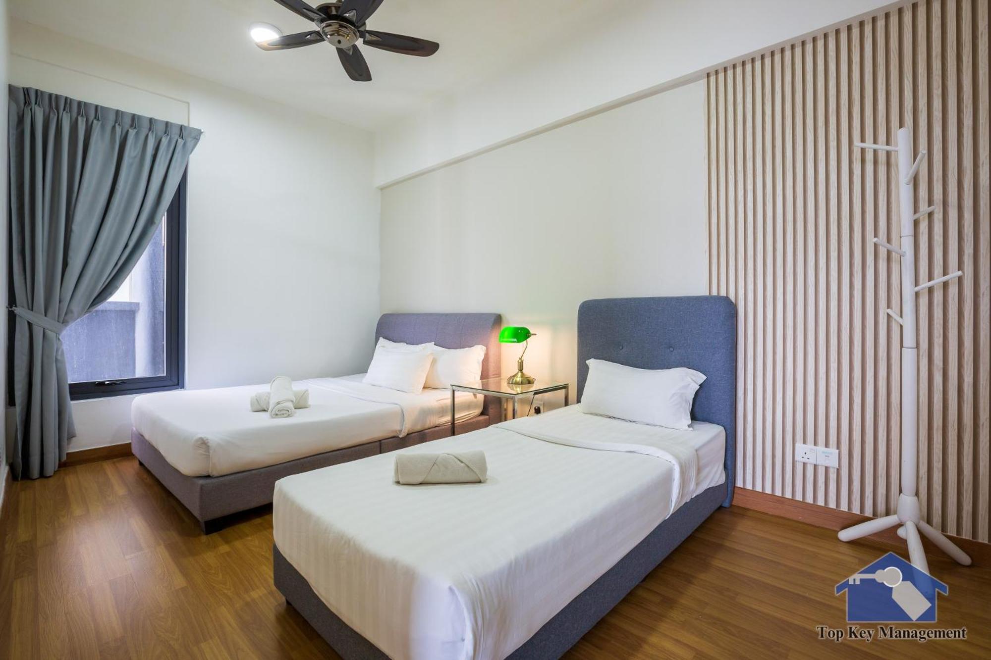Tropicana 218 Macalister George Town Exterior photo